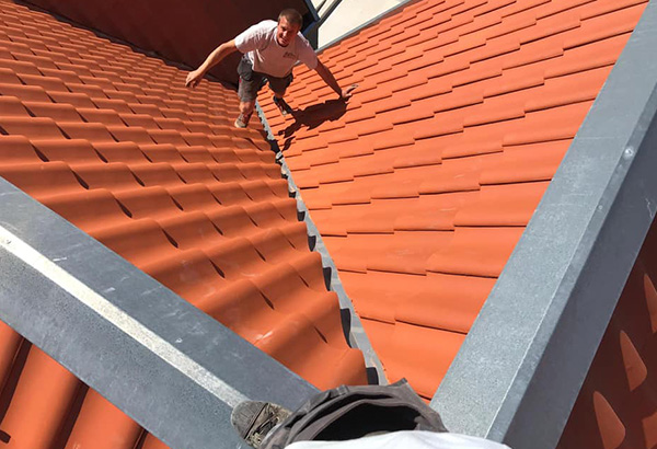 L Vandenbussche en zoon bv hellende daken